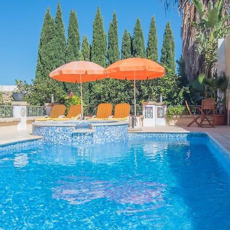 Central Villa Flatlet With Pool - Free Parking And Wifi Lija Buitenkant foto