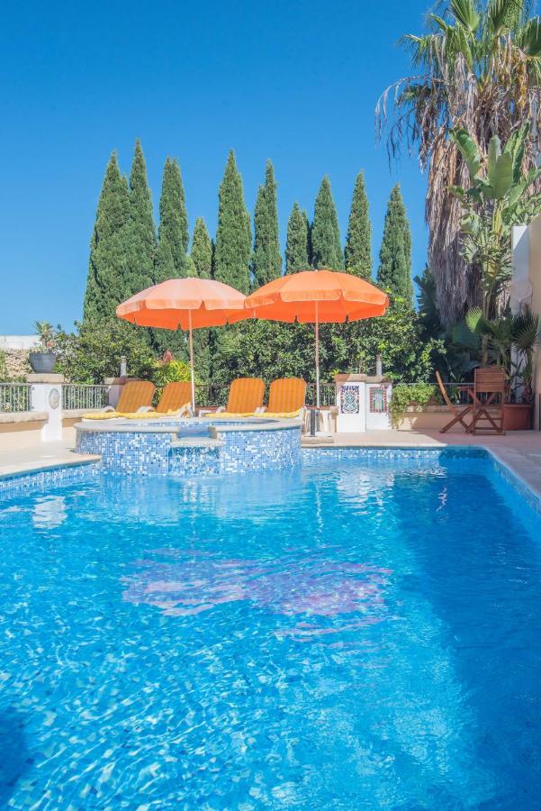 Central Villa Flatlet With Pool - Free Parking And Wifi Lija Buitenkant foto