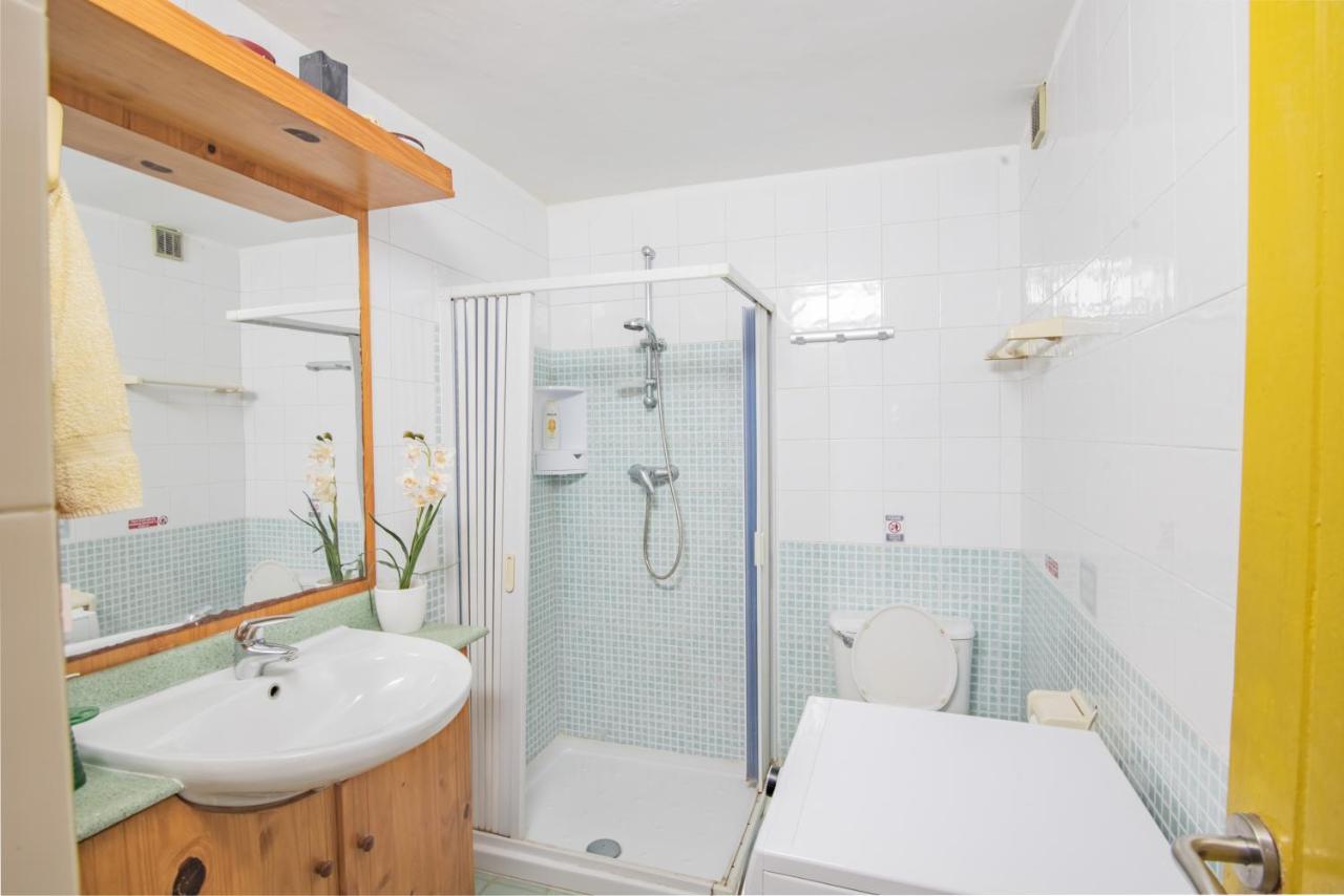 Central Villa Flatlet With Pool - Free Parking And Wifi Lija Buitenkant foto