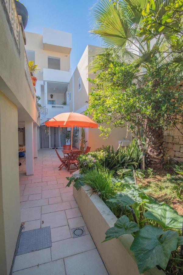 Central Villa Flatlet With Pool - Free Parking And Wifi Lija Buitenkant foto
