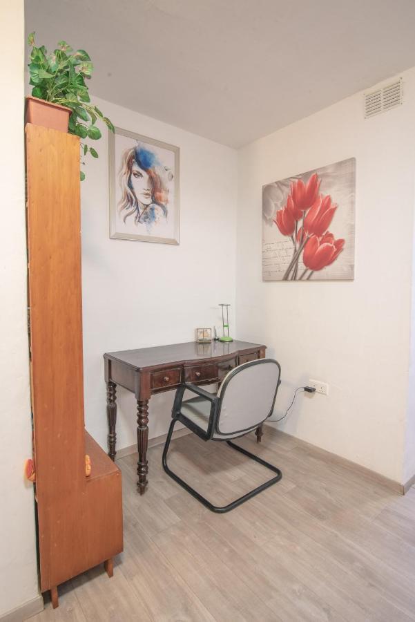 Central Villa Flatlet With Pool - Free Parking And Wifi Lija Buitenkant foto