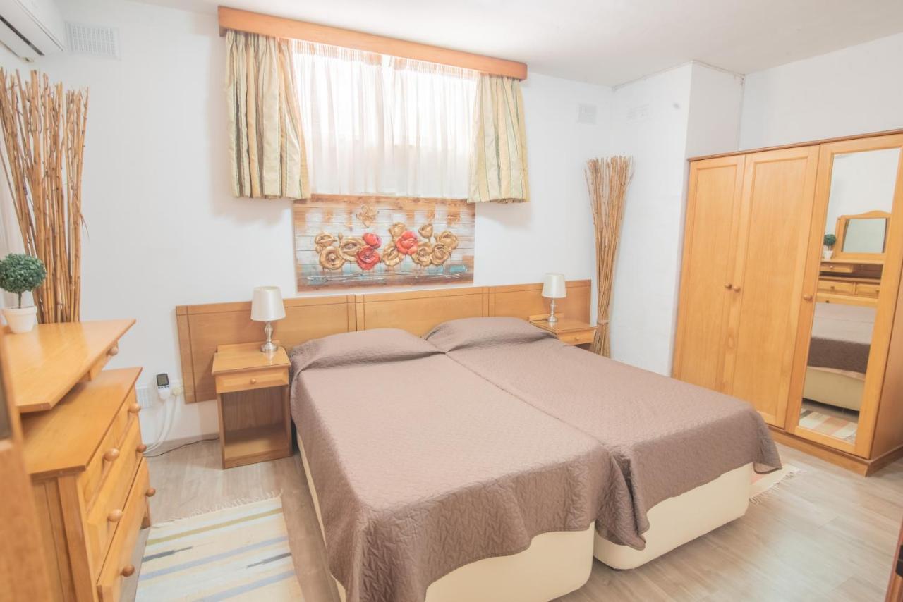 Central Villa Flatlet With Pool - Free Parking And Wifi Lija Buitenkant foto