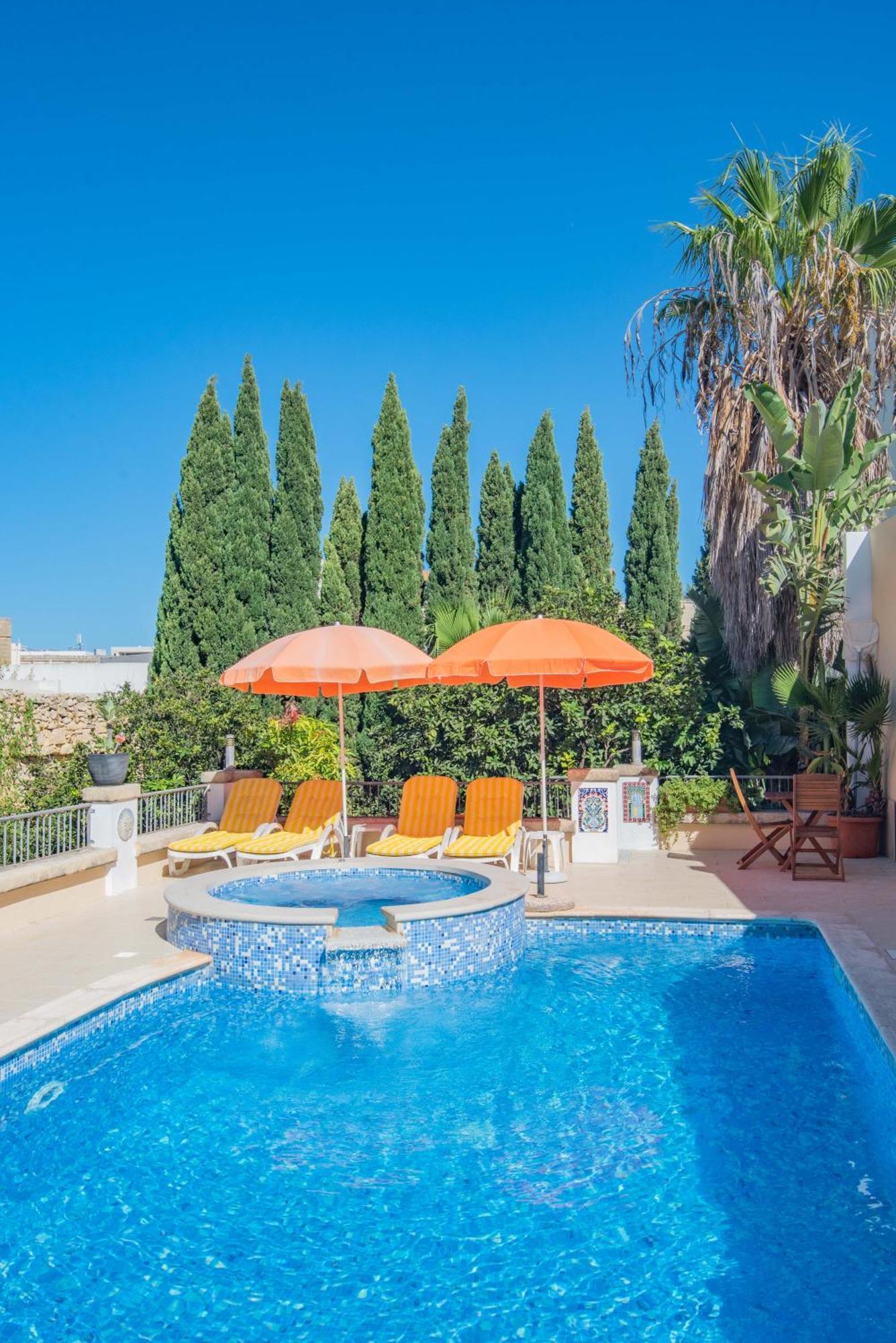 Central Villa Flatlet With Pool - Free Parking And Wifi Lija Buitenkant foto