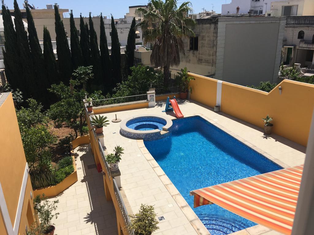 Central Villa Flatlet With Pool - Free Parking And Wifi Lija Buitenkant foto